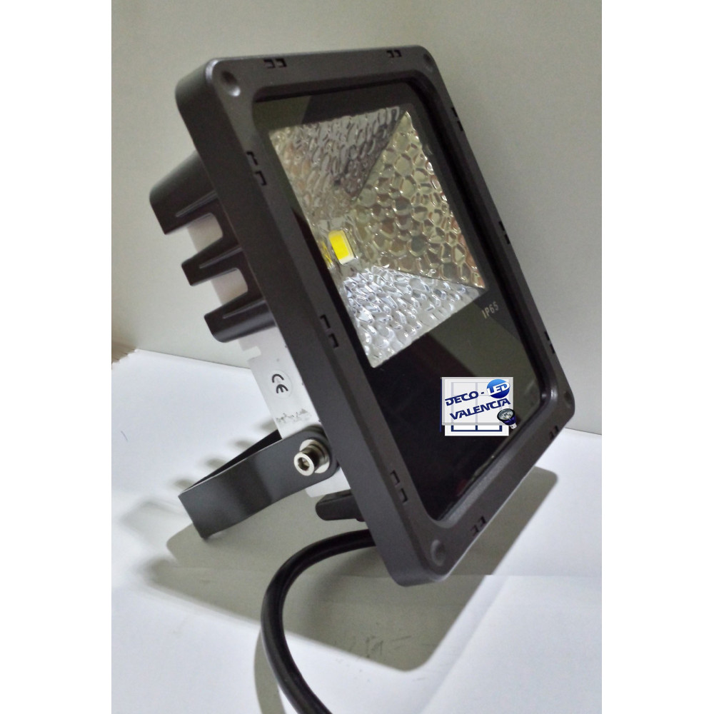 Foco LUXE LED Cob 10W 230V